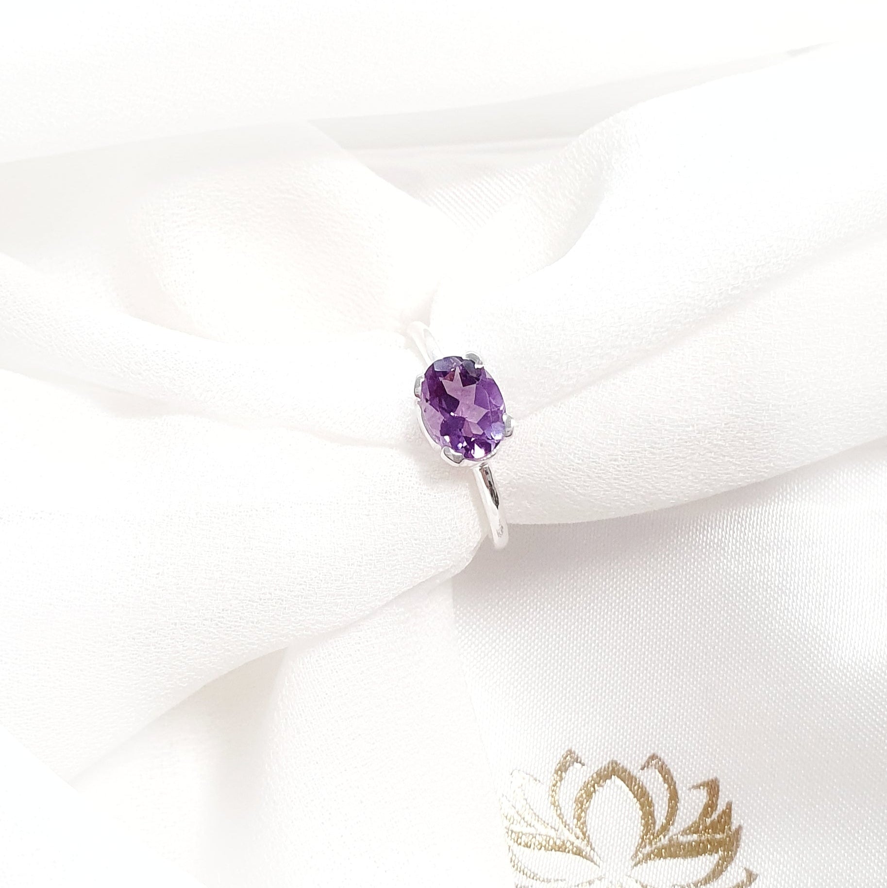 Amethyst Ring, Edelstein Ring Amethyst Edelsteinring mit oval geschliffenem Edelstein Amethyst, Amethyst Schmuck