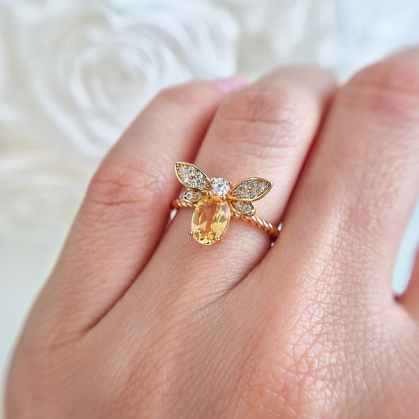 Bienen Ring, Bee Ring, Citrin Ring, Citrine Ring, silver ringgold-plated, silber Ring vergoldet, Schmuck, Ring, Fingerring, Damenring, jewelry, jewellery, ring, bague, anello, goldener Ring, tier Ring, insekt schmuck, Bienen Schmuck, bee jewelry, schmuck für sie, gift for her, birthday gift, jewelry present, pave setting, adjustable ring, verstellbar