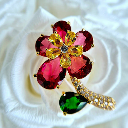 Brosche Rote Blume, goldene Brosche, red flower brooch, golden brooch, broche en or, broche fleur, broche rouge, rote Brosche, red brooch, Brosche, brooch, broach, broche, Blumen Brosche 