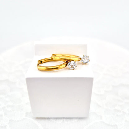 Creolen Ohrringe_Hoop earrings_Boucles d'oreilles creoles, Orecchini a cerchio, minimalistische Ohrringe, Minimalist earrings, minimalist hoops, golden hoops, Creolen god, Gold Creolen, goldene Ohrringe, golden earrings