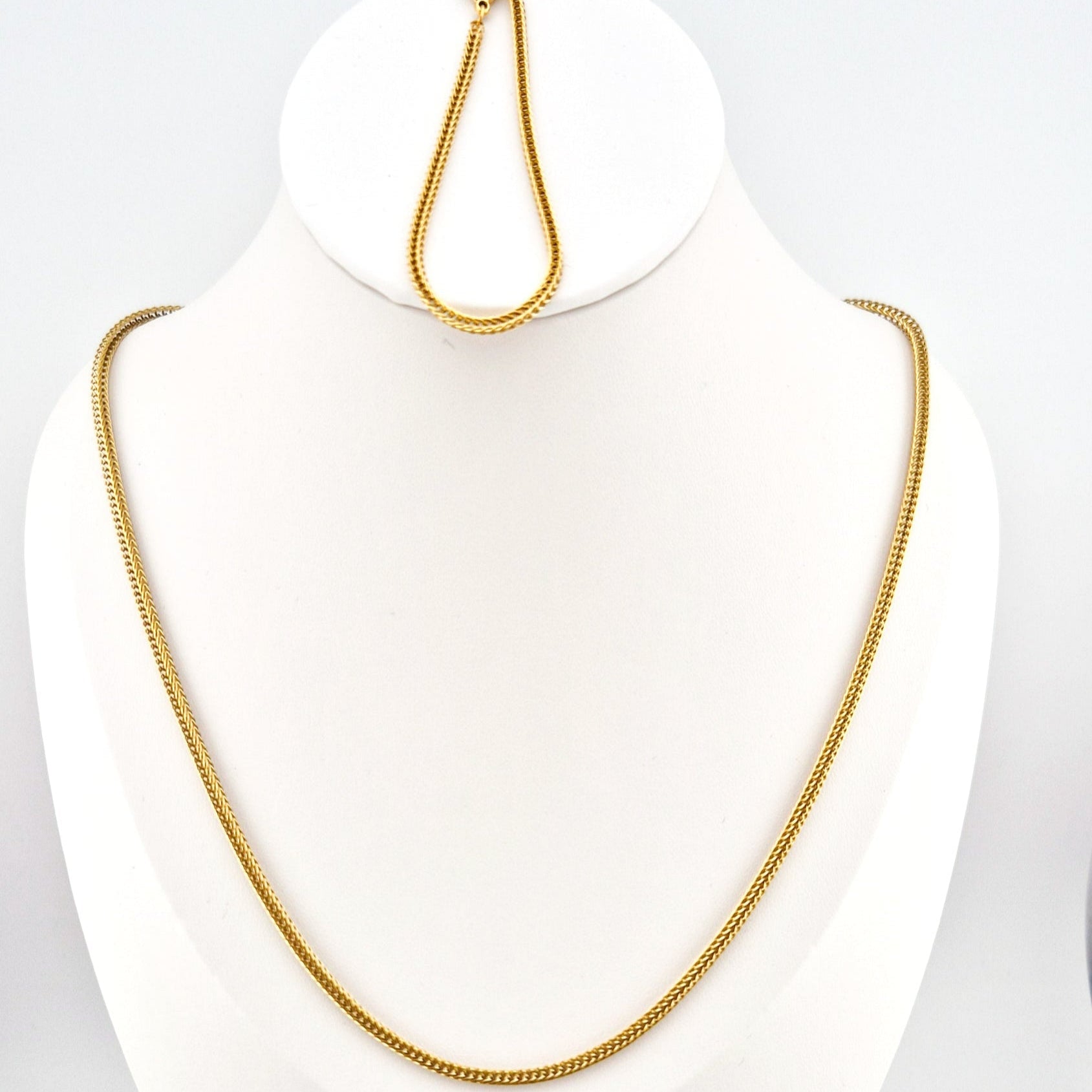 Edelstahl Halskette, stainless steel necklace, collier acier inox, collana acciaio, Gold Halskette, goldene Kette, golden necklace, gold necklace, Halskette, necklace, collana, collier, minimalistische Halskette, Minimalist necklace, Edelstahl Armband, stainless steel bracelet, Bracelet, Armband. Schmuckset, Jewelry set