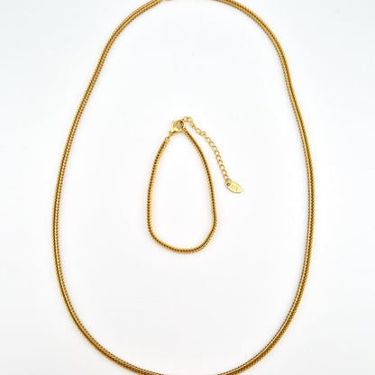 Edelstahl Halskette, stainless steel necklace, collier acier inox, collana acciaio, Gold Halskette, goldene Kette, golden necklace, gold necklace, Halskette, necklace, collana, collier, minimalistische Halskette, Minimalist necklace, Edelstahl Armband, stainless steel bracelet, Bracelet, Armband. Schmuckset, Jewelry set
