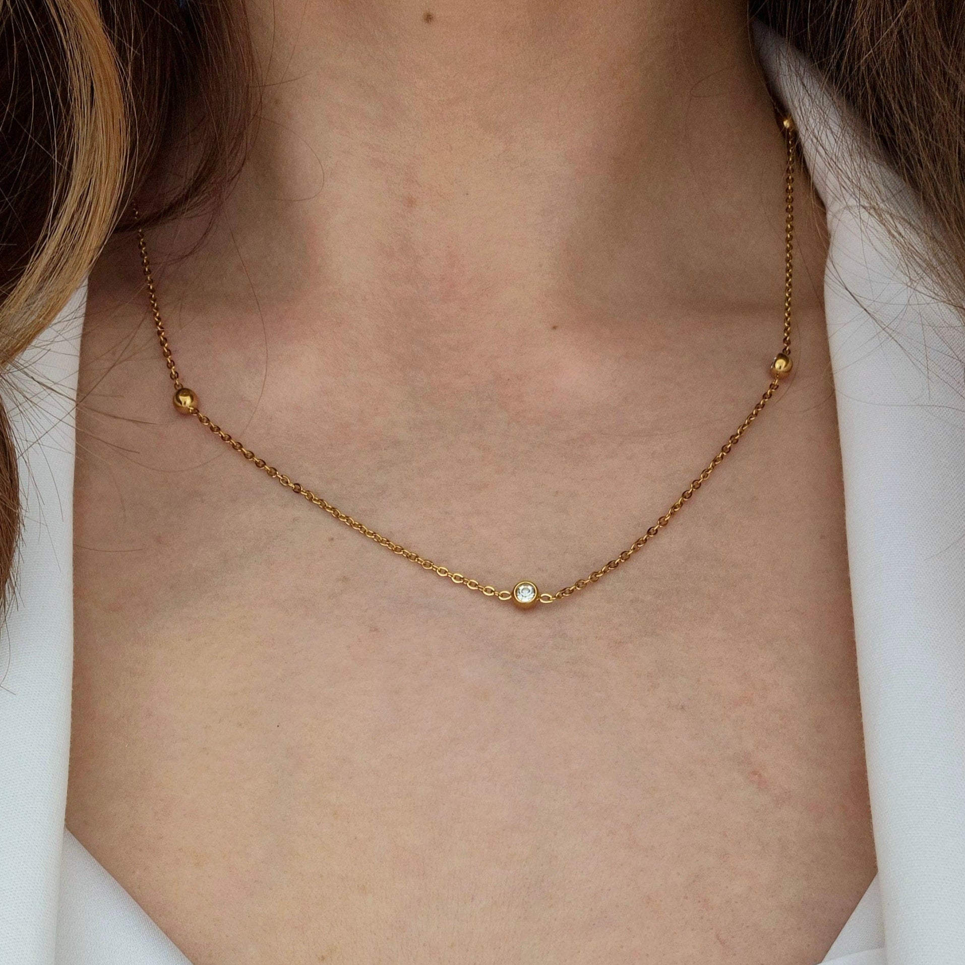 Goldene Halskette Zirkonia, golden necklace, golden necklace cubic zirconia, collier dore, collier dore zirconium, collana dorata, collana dorata zirconia, Zirkonia Halskette, Goldene Halskette, vergoldete Halskette, Halskette, Kette mit Zirkonia Steinchen, elegant golden necklace