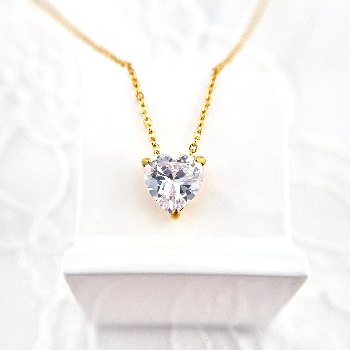 Herz Halskette, heart necklace, collier coeur, collana cuore, CZ necklace, cubic zirkonia Halskette, Halskette mit Anhänger, Halskette Zirkon Anhänger, Herz Kette, Halskette mit Herz, Halskette, Anhänger Halskette, pendant necklace, necklace, collana, collier, gold Halskette Damen, Halskette Damen gold, necklace women, golden necklace, vergoldete Halskette