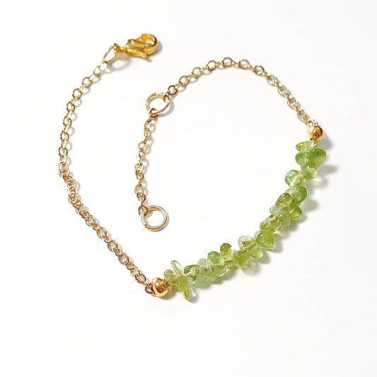 Amethyst Armband, Peridot Armband, Amethyst Bracelet, Peridot Bracelet, Peridot und Amethyst Edelstein Armkette gold mit 4 cm langer Steinchenreihe aus lila Amethyst Edelstein eleganter Stil