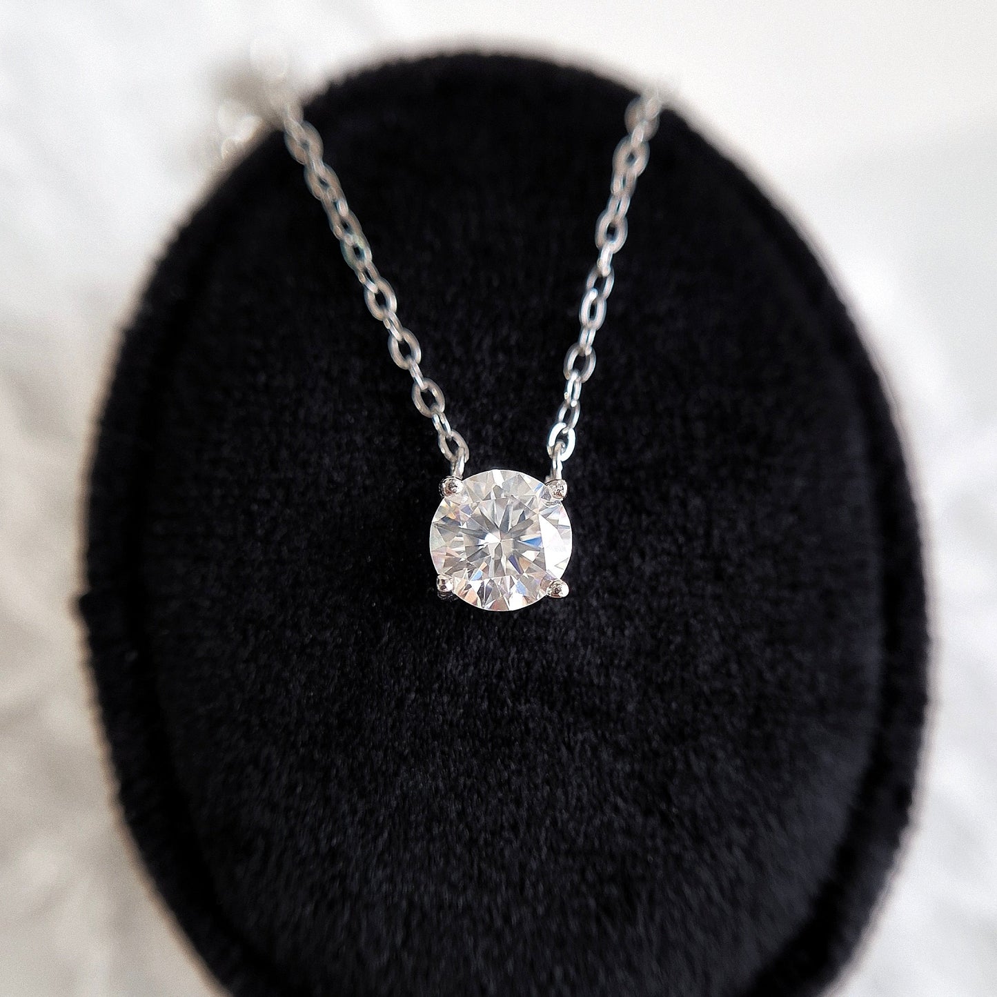Moissanite necklace, Moissanit Kette, Moissanite pendant necklace, solitaire necklace, Solitär Halskette, Damenkette, Halskette, Hochzeitsschmuck, wedding jewelry, jewellery gift, for her, birthday gift girl friend, anniversary present, silver jewelry, elegant necklace, Halskette, collana, collier, Schmuck, bijou, accessoire, gioielli, bridesmaid gift, Schmuck für Hochzeit