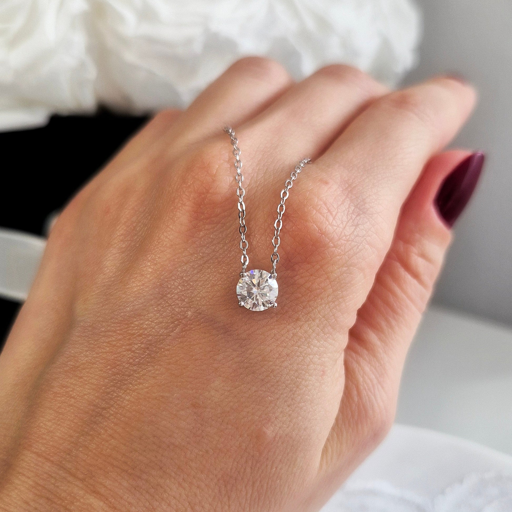 Moissanite necklace, Moissanit Kette, Moissanite pendant necklace, solitaire necklace, Solitär Halskette, Damenkette, Halskette, Hochzeitsschmuck, wedding jewelry, jewellery gift, for her, birthday gift girl friend, anniversary present, silver jewelry, elegant necklace, Halskette, collana, collier, Schmuck, bijou, accessoire, gioielli, bridesmaid gift, Schmuck für Hochzeit