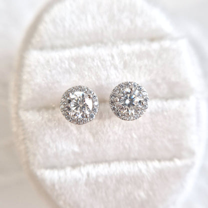 Moissanit ohrstecker, Moissanite studs, moissanite earrings, Moissanit ohrringe, studs, stud earrings, silver earrings, Ohrringe, Ohrstecker, Silber Ohrringe, Damenohrringe, Silberschmuck, silver jewelry, 925 sterling silver jewellery, gioielli, bijou, accessoire, bridal earrings, wedding earrings, hochzeitsschmuck, Schmuck, Diamant Ohrringe, Diamond Earrings, lab grown diamond jewelry