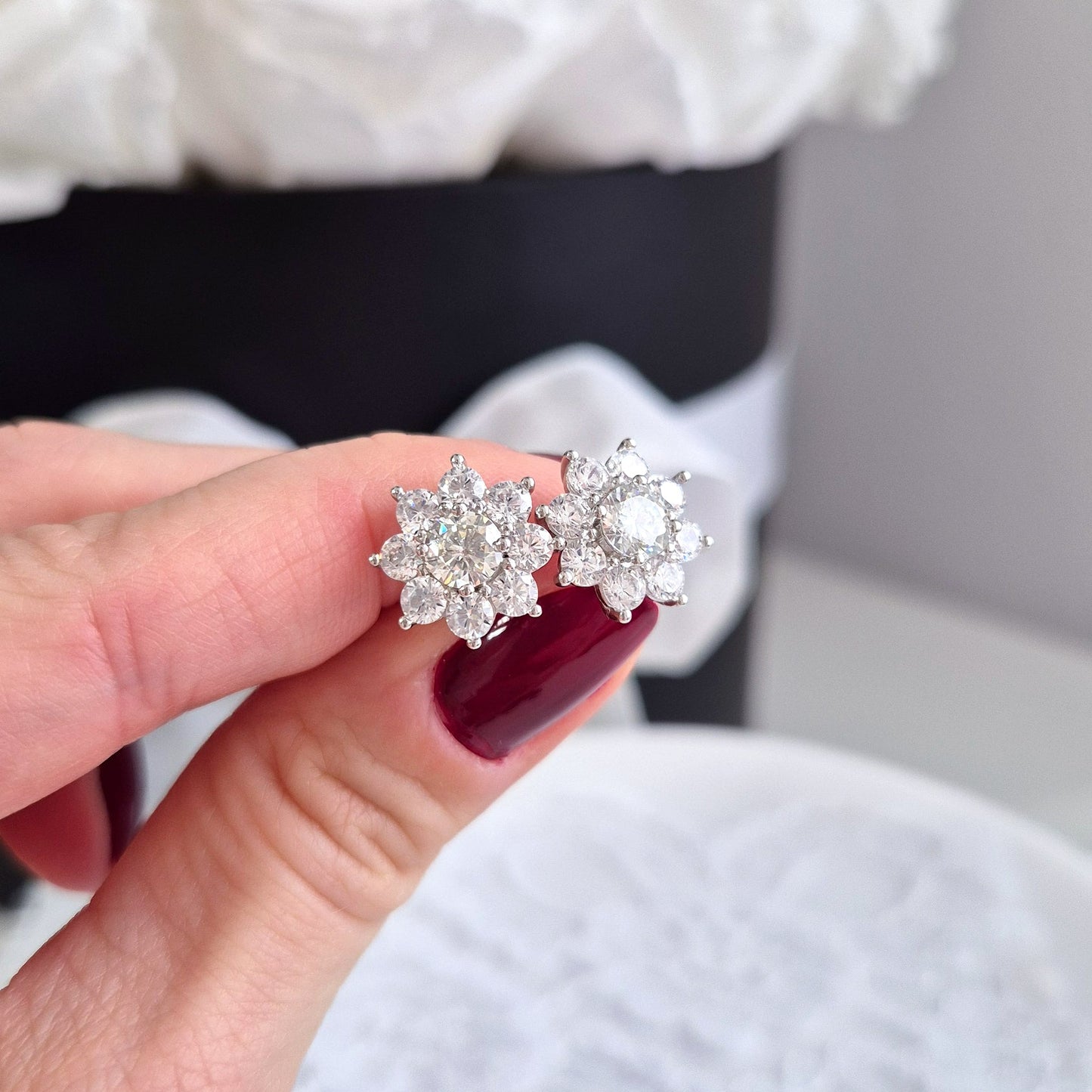 Moissanit ohrringe, Moissanite earrings, Moissanit Ohrstecker, studs, stud earrings, silver earrings, Ohrringe, Ohrstecker, Silber Ohrringe, Damenohrringe, Silberschmuck, silver jewelry, 925 sterling silver jewellery, gioielli, bijou, accessoire, bridal earrings, wedding earrings, hochzeitsschmuck, Schmuck, Diamant Ohrringe, Diamond Earrings, lab grown diamond jewelry