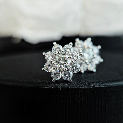 Moissanit ohrringe, Moissanite earrings, Moissanit Ohrstecker, studs, stud earrings, silver earrings, Ohrringe, Ohrstecker, Silber Ohrringe, Damenohrringe, Silberschmuck, silver jewelry, 925 sterling silver jewellery, gioielli, bijou, accessoire, bridal earrings, wedding earrings, hochzeitsschmuck, Schmuck, Diamant Ohrringe, Diamond Earrings, lab grown diamond jewelry