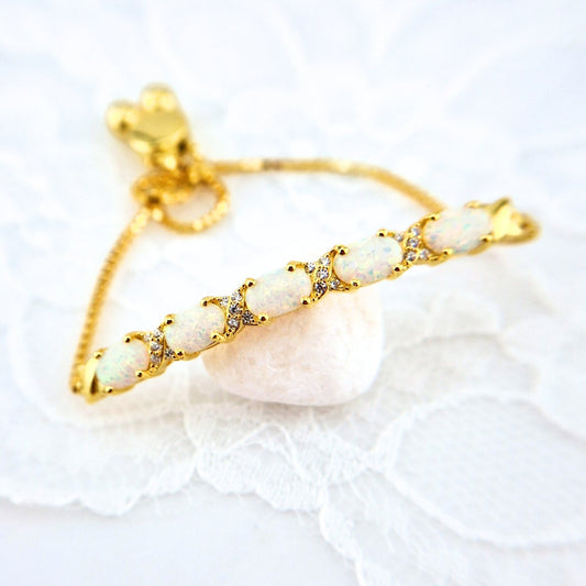 Weiss Opal Armband, White Opal Bracelet, Opal Armband, Opal Bracelet, white stone bracelet, Armband mit weissen Steinen, Edelstein Armband, Gemstone Bracelet, Goldenes Armband, golden Bracelet, Frauen Armband, bracelet for her, jewelry for her, Schmuck, Armband, Armschmuck, Bracelet, Jewelry, Bracelet Opale

