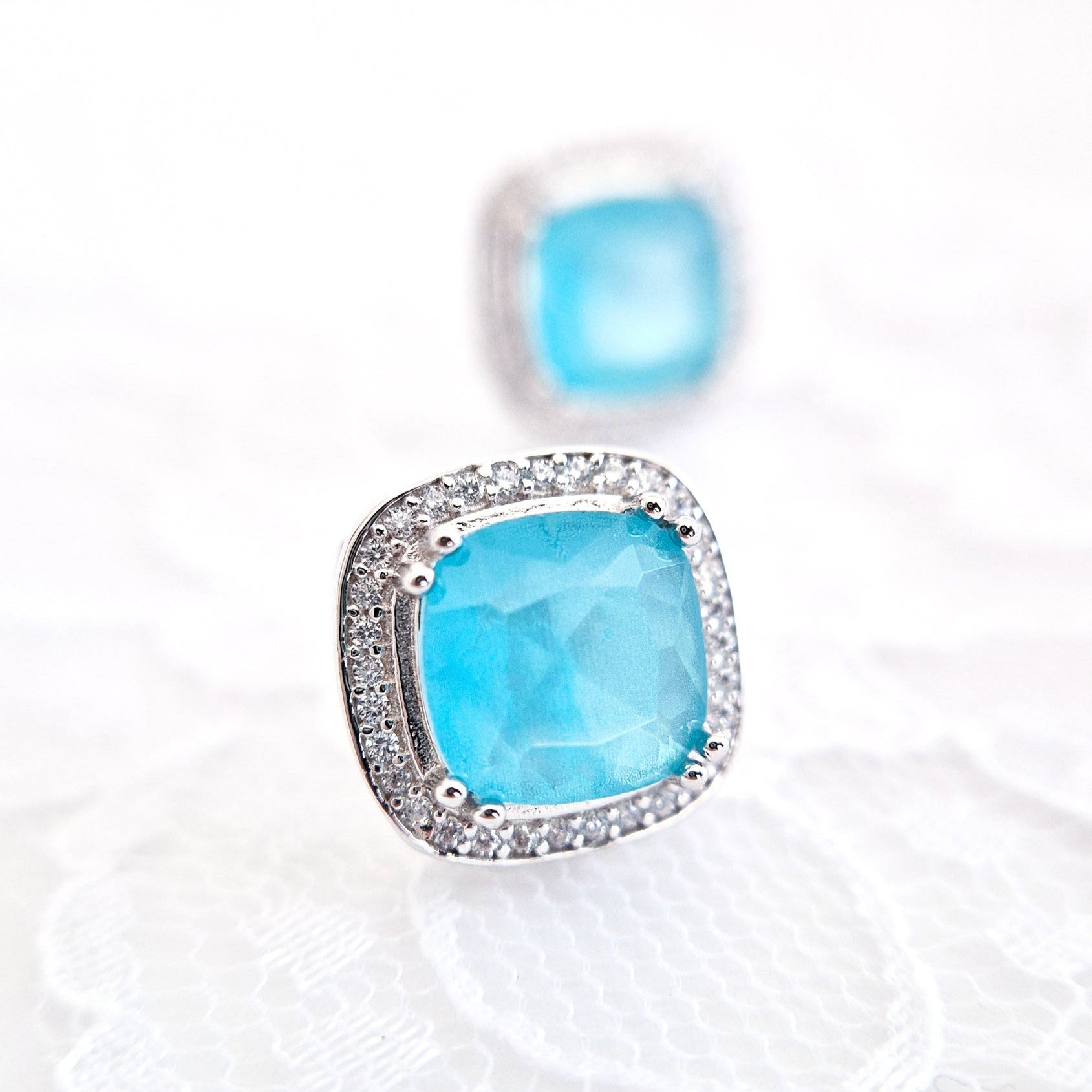 Paraiba Ohrringe, Paraiba earrings, Boucles doreilles Paraiba, Orecchini Paraiba, Paraiba Turmalin Ohrringe, Paraiba Tourmaline earrings, Paraiba Ohrstecker, Ohrringe, Ohrstecker, earrings, orecchini, boucles doreilles, blue earrings, tükies Ohrringe, Silber Ohrringe, Silver earrings, Paraiba Turmalin Silber Ohrringe, statement Ohrringe, statement earrings