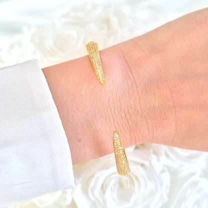Pave Armreif, Pave bangel, bracelet pave, bracciale pave, gold bangle, claw bangle, gold armreif, goldener armreif, Krallen Armreif, bracelet dore, bracciale dorato, elegant bangle, eleganter armreif, Armreif, Bangle, bracelet, bracciale, bracelet