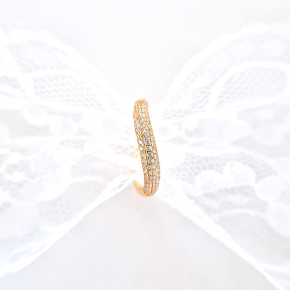 Pavé Ring, Bague Pavé, Anello Pavé, Goldener Ring, Golden ring, bague plaque or, anello dorata, minimalistischer RIng, minimalist ring, Ring, Bague, Anello, Wave Ring, Wellenring, Ring Welle, Ring mit Zircon Steinchen, Ring mit CZ Diamanten, CZ Diamond ring