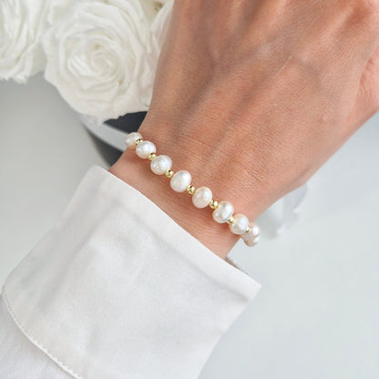Perlen Armband, Pearl Bracelet gold, gold plated sterling silver bracelet, elegant jewelry bracelet for her, woman jewelry gift idea, bracelet en perles, bracciale con perle, Perlen Schmuck, gold Armband, Armschmuck, Perlenarmband, Perlenschmuck, goldenes Armband, geschenk für mama, muttertags geschenk, pearl jewelry, gioielli, bijou, jewellery, Schmuck