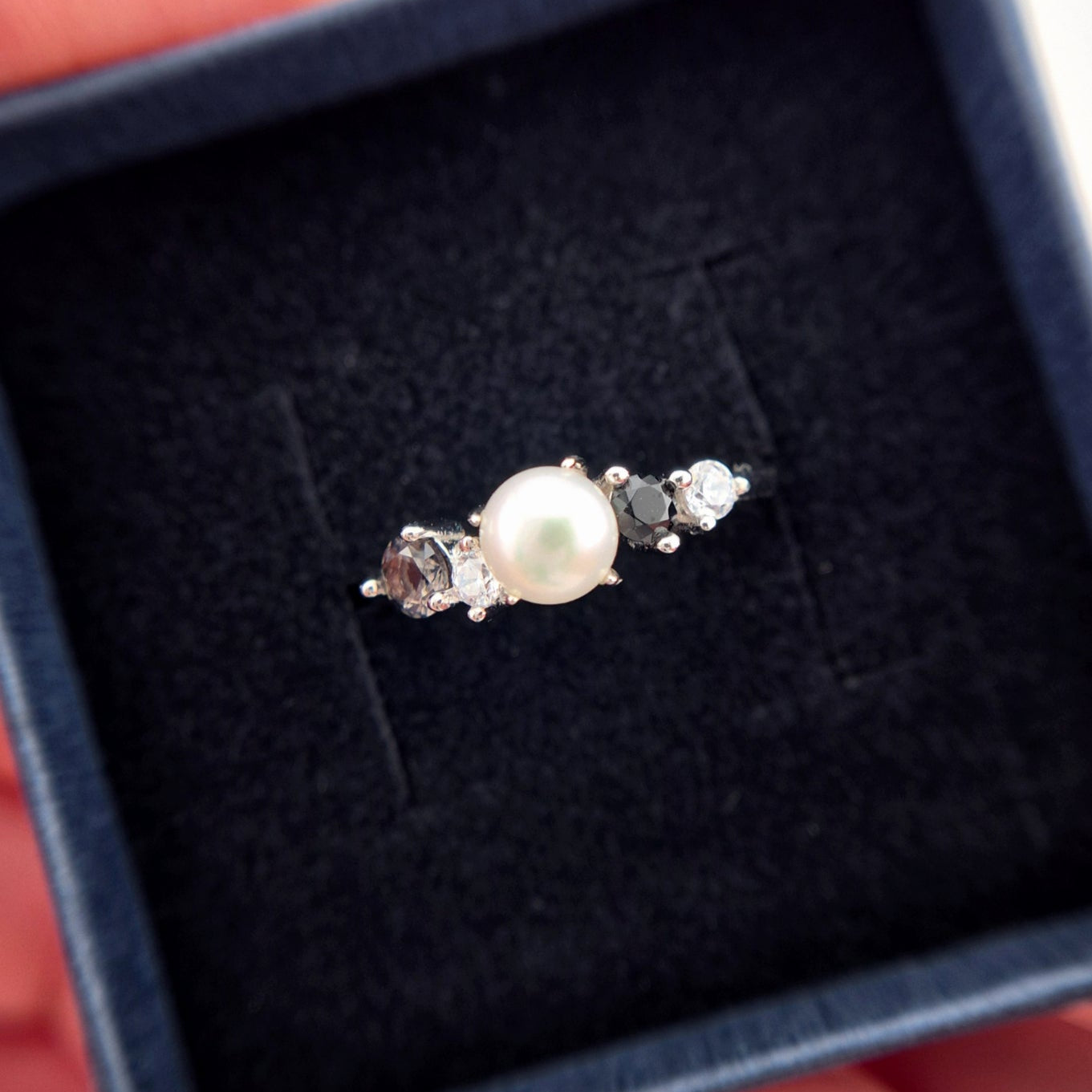 Perlen Ring, Perlenring, Pearl Ring, SIlber RIng, Silberring, Damenring, Pearl Ring - Perlen Ring mit schwarzem Spinell und grauem Nano Stein, Silber Ring Süsswasser Perlen Ring, fresh water pearl