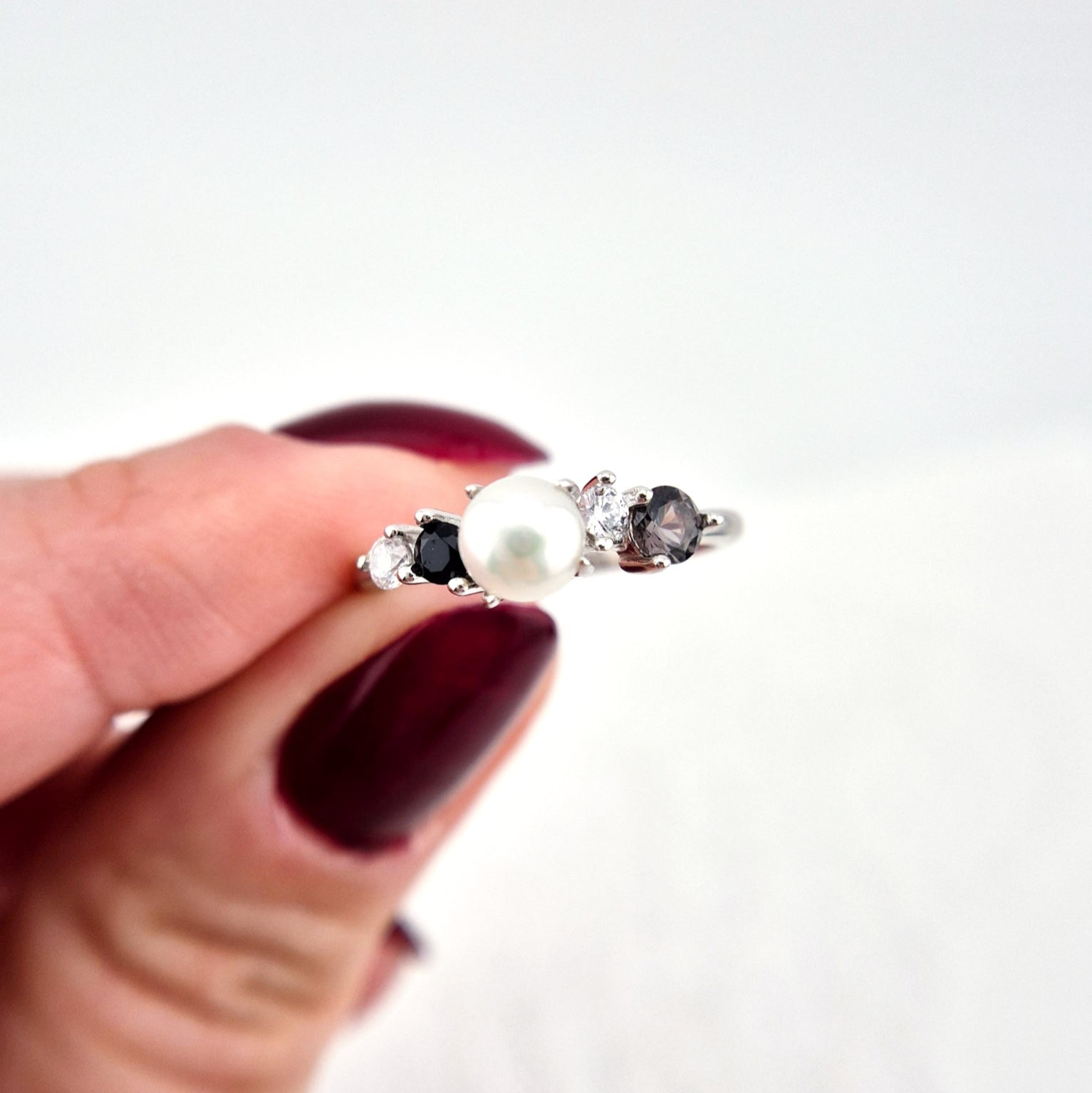Perlen Ring, Perlenring, Pearl Ring, SIlber RIng, Silberring, Damenring, Pearl Ring - Perlen Ring mit schwarzem Spinell und grauem Nano Stein, Silber Ring Süsswasser Perlen Ring, fresh water pearl