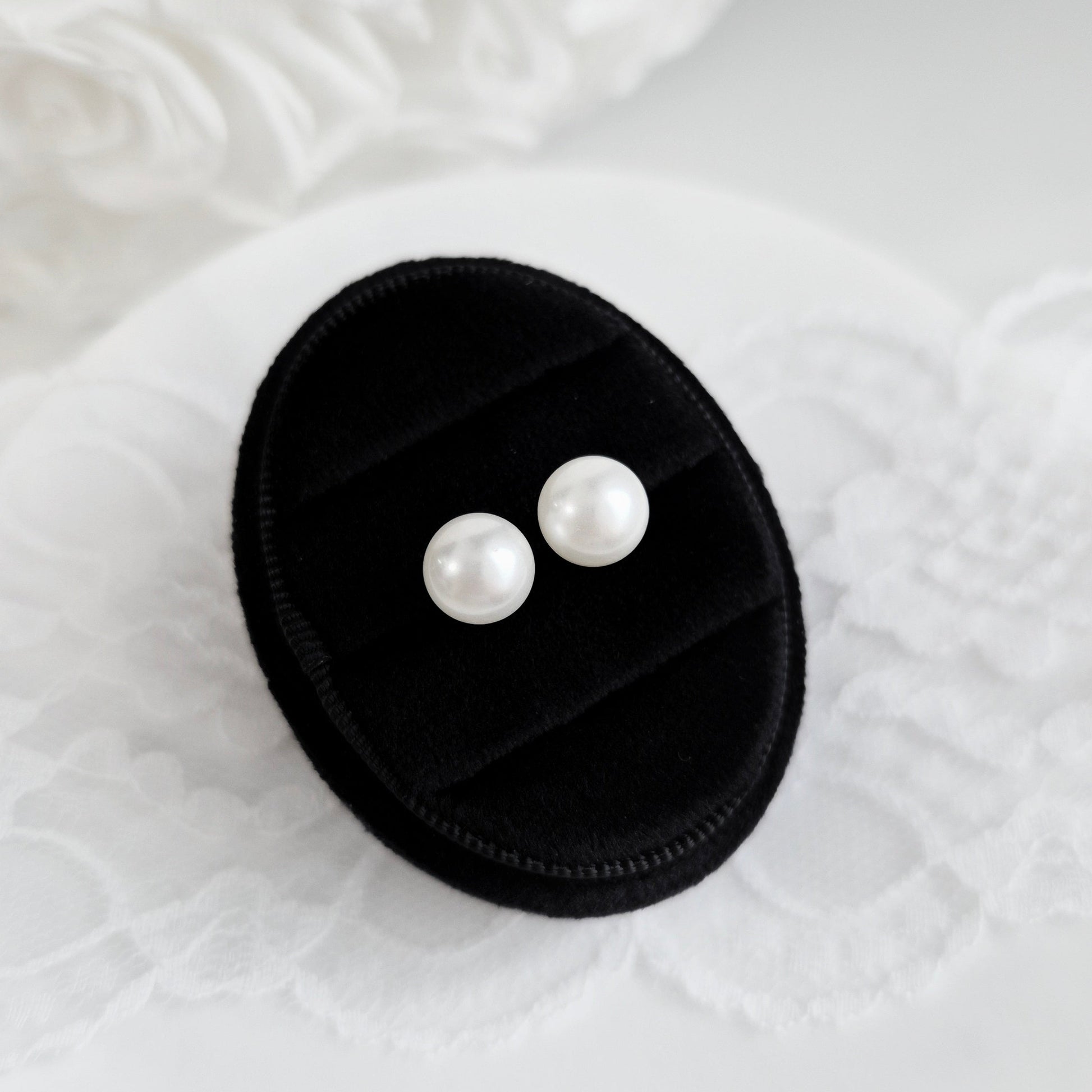 Perlen Ohrstecker, Pearl stud earrings, Pearl earrings, 6 mm, 8 mm, Perlen Ohrringe, Perlenohrringe, Ohrstecker, Ohrringe, Damenohrringe, Damenschmuck, Perlen Schmuck, Pearl Jewelry, Mabe pearl earrings, shell pearl earrings, boucles doreilles perle, orecchini, boucles, puces, orecchini a perno, Silber Ohrstecker, 925 sterling silber, sterling silver, jewelry, jewellery, bijou, bijoux, gioielli, accessoire, Schmuck