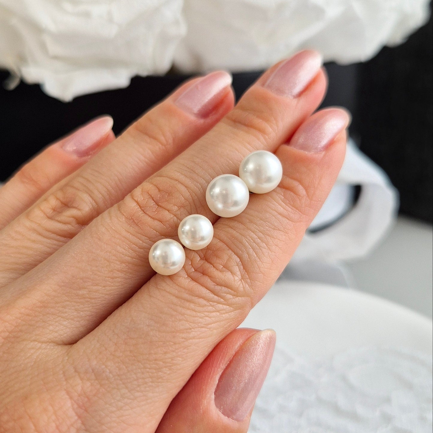 Perlen Ohrstecker, Pearl stud earrings, Pearl earrings, 6 mm, 8 mm, Perlen Ohrringe, Perlenohrringe, Ohrstecker, Ohrringe, Damenohrringe, Damenschmuck, Perlen Schmuck, Pearl Jewelry, Mabe pearl earrings, shell pearl earrings, boucles doreilles perle, orecchini, boucles, puces, orecchini a perno, Silber Ohrstecker, 925 sterling silber, sterling silver, jewelry, jewellery, bijou, bijoux, gioielli, accessoire, Schmuck