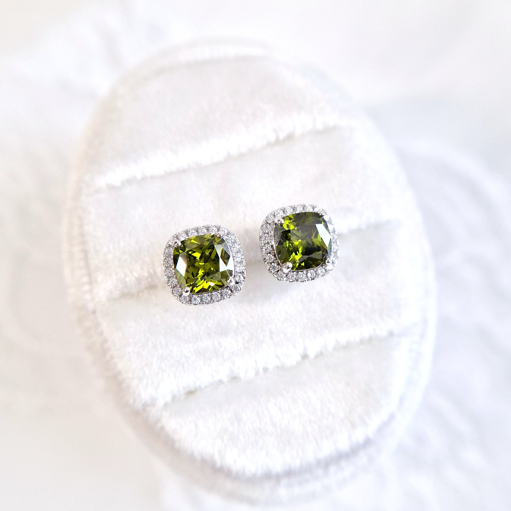 Peridot Jewelry Set, Peridot Schmuckset - Ring, Ohrstecker und Halskette