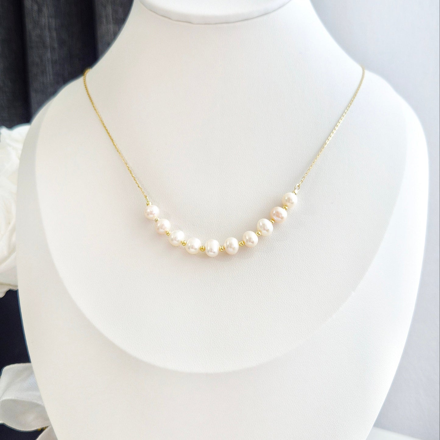 Perlen Halskette, Pearl necklace, Pearl strand necklace, Perlen Kette, Perlenkette, Halskette, Strang Perlenkette, Kette, goldene Halskette, Damenhalskette, Damenschmuck, Perlen Schmuck, Pearl Jewelry, baroqua pearl necklace, sweet water earrings, boucles collier perle, collana,  Silber Halskette, 925 sterling silber, sterling silver, jewelry, jewellery, bijou, bijoux, gioielli, accessoire, Schmuck, gold-plated, vergoldet, doree
