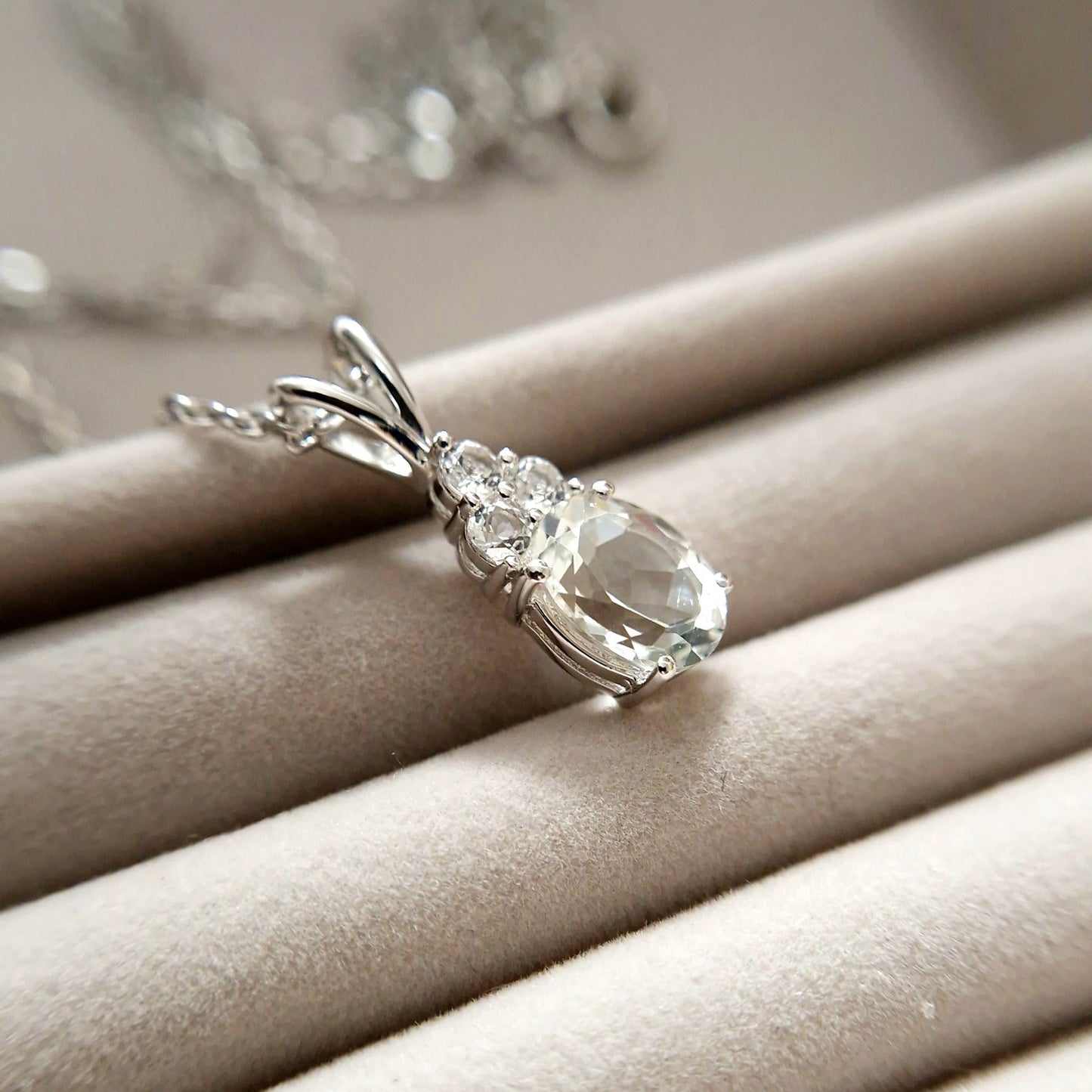 Topas Halskette silber, Weiss Topas Halskette, White Topaz Necklace, Topas Halskette, Topaz Necklace, Topaz pendant necklace, pendant Necklace, Anhänger Halskette, Anhänger Kette, Silber Kette, Silber Halskette, Silber Halskette Damen, elegant necklace, timeless necklace, Halskette, necklace, Damenkette, Schmuck, collier, collana, gioielli, jewelry, jewellery