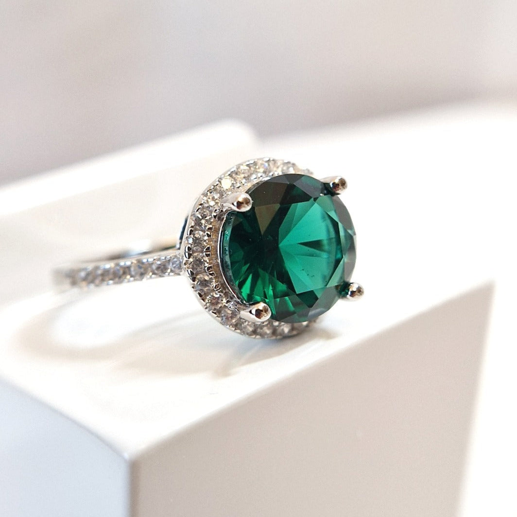 Smaragd Schmuckset, Emerald jewelry set, Smaragd hrringe, Smaragd Ring, Smaragd Halskette, maragd Kette, grüner Smaragd Schmuck, Emerald necklace, Emerald pendant jewelry, Emerald Ring, Emerald Earrings, Silber Schmuckset, silver jewelry set, grüner Ring, green ring, halo ring