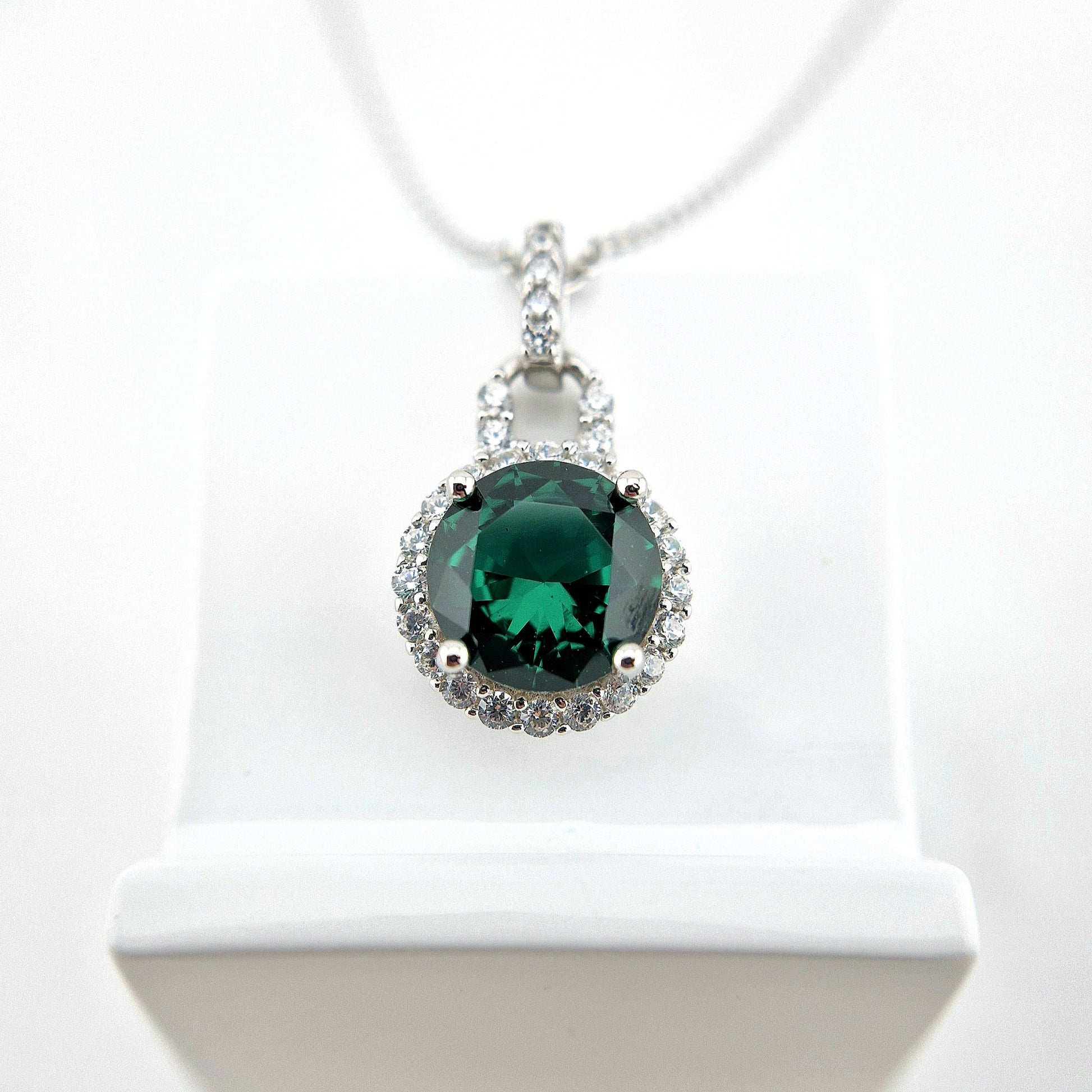 Smaragd Kette, Smaragd Halskette, Emerald necklace, Emaerlad pendant neckalce, silber Halskette, grüne Kette, Kette mit Smaragd Anhänger, silver necklace with green pendant, Halskette, Necklace, pendant necklace, green necklace