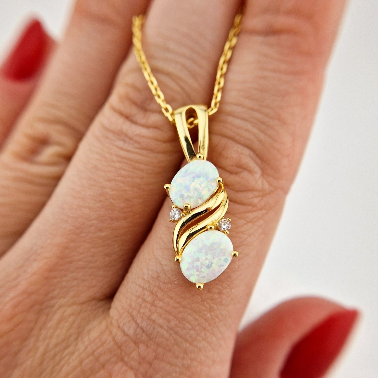 Weiss Opal Halskette, White Opal Necklace, Opal Halskette, Opal Kette, Opal Anhänger Kette, Opal necklace, opal pendant necklace, goldene Kette, Gold Halskette, golden Necklace, Damen Halskette, Halskette mit weissem Stein, gold necklace with white Stone pendant, Halskette, Anhänger Halskette, necklace, collier d'opale