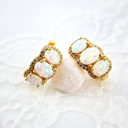 Opal Ohrringe, White Opal earrings, Opal Earrings, Weiss Opal Ohrringe, Creolen, hoop earrings, goldene Ohrringe, Ohrringe mit weissen Steinen, golden Earrings, earrings with white stones, earrings, Ohrringe, boucles doreilles, orecchini, opale, bouples, earrings, hoop earrings, hoops, creolen, creoles