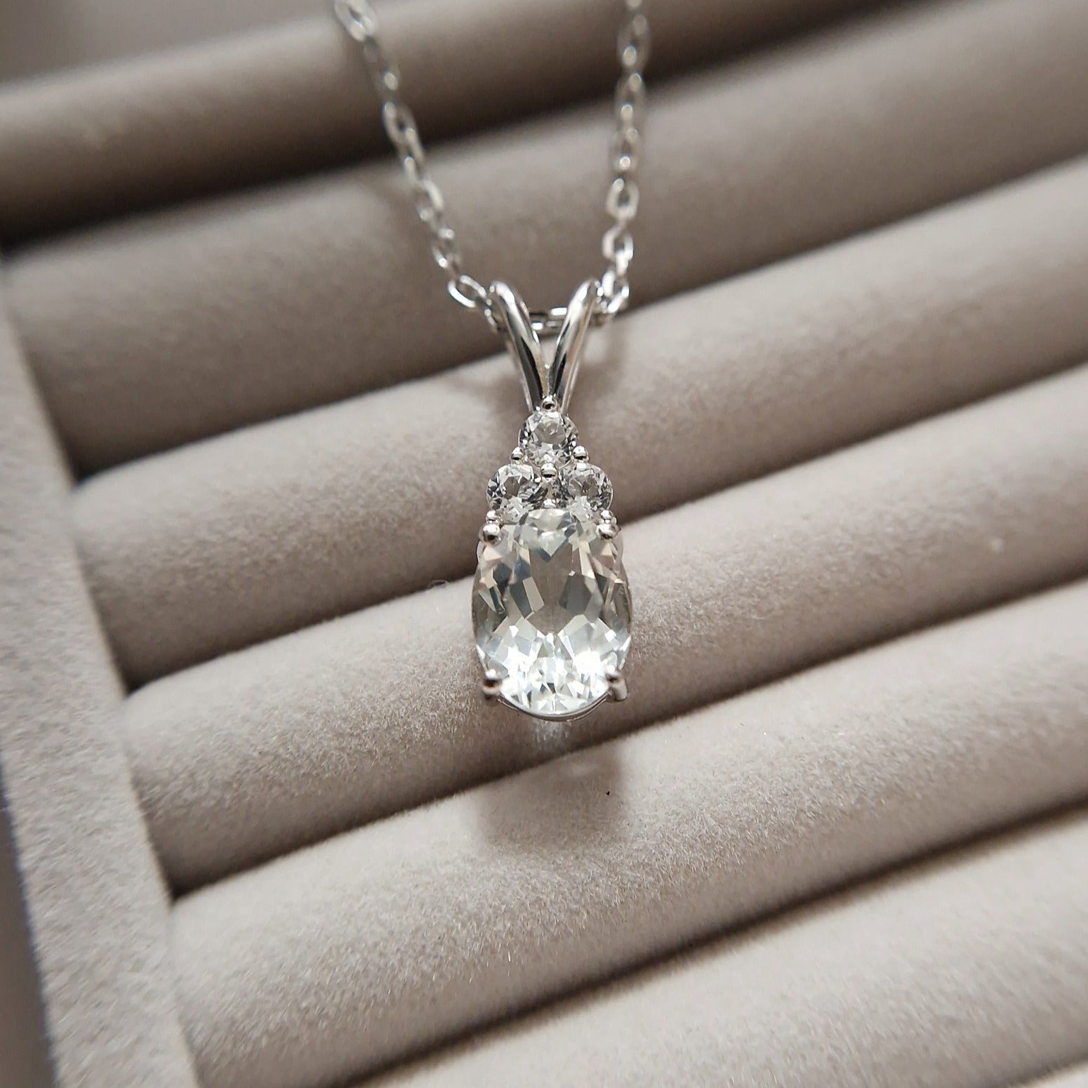 Topas Halskette silber, Weiss Topas Halskette, White Topaz Necklace, Topas Halskette, Topaz Necklace, Topaz pendant necklace, pendant Necklace, Anhänger Halskette, Anhänger Kette, Silber Kette, Silber Halskette, Silber Halskette Damen, elegant necklace, timeless necklace, Halskette, necklace, Damenkette, Schmuck, collier, collana, gioielli, jewelry, jewellery
