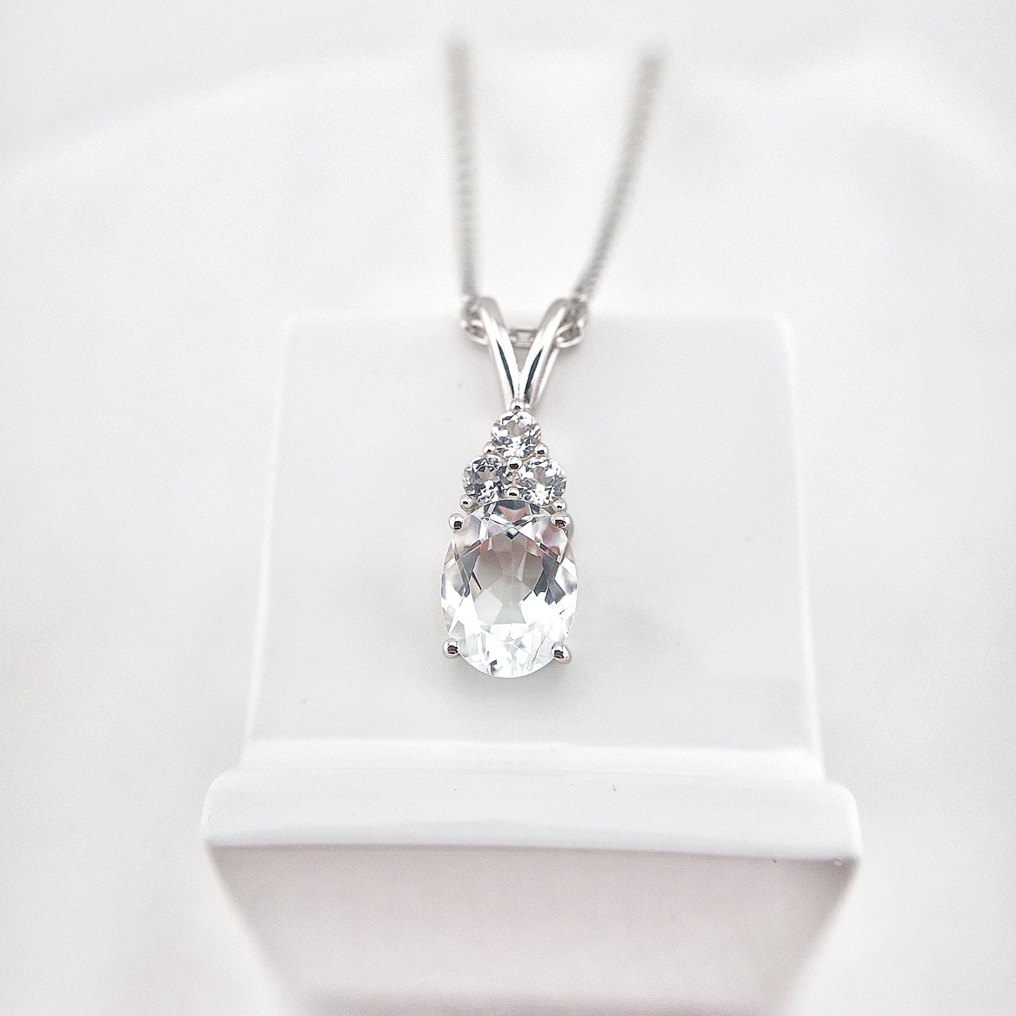 Topas Halskette silber, Weiss Topas Halskette, White Topaz Necklace, Topas Halskette, Topaz Necklace, Topaz pendant necklace, pendant Necklace, Anhänger Halskette, Anhänger Kette, Silber Kette, Silber Halskette, Silber Halskette Damen, elegant necklace, timeless necklace, Halskette, necklace, Damenkette, Schmuck, collier, collana, gioielli, jewelry, jewellery