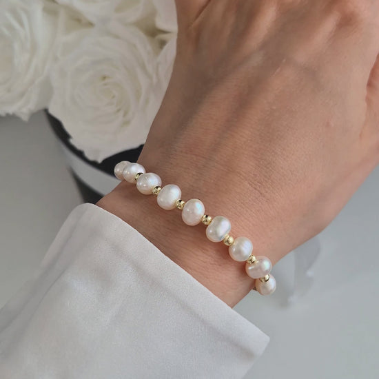 Perlen Armband, Pearl Bracelet gold, gold plated sterling silver bracelet, elegant jewelry bracelet for her, woman jewelry gift idea, bracelet en perles, bracciale con perle, Perlen Schmuck, gold Armband, Armschmuck, Perlenarmband, Perlenschmuck, goldenes Armband, geschenk für mama, muttertags geschenk, pearl jewelry, gioielli, bijou, jewellery, Schmuck