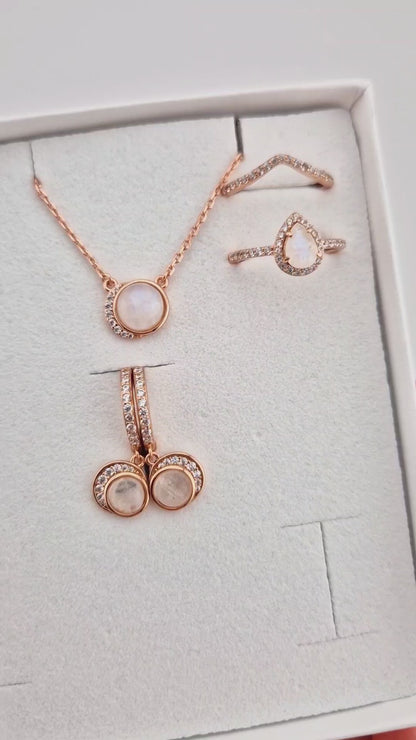 Mondstein Schmuckset, Moonstone Jewelry Set, Mondstein Ring Rosegold, Rainbow moonstone rings rose glod palted silver ring, Silber Ring mit Mondstein Edelstein, halo Ring, Chevron Ring, Mondstein Ring SIlber Ring mit Mondstein Rosegold vergoldet, Rosegold Ring, Moonstone Ring