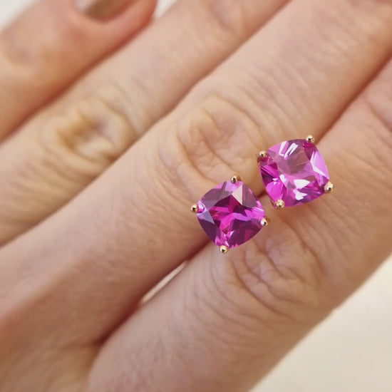 Saphir Ohrstecker, Pink sapphire stud earrings, Rosa Saphir Ohrringe, Sapphire earrings, Ohrschmuck, Rosa Ohrringe, Pink earrings, hot pink sapphire earrings, pink earrings, pink sapphire studs, Ohrschmuck, Ohrstecker, Ohrringe, studs, earrings, stud earrings, boucles doreilles, boucles, clous, puces, orecchini a perno, Schmuck, jewelry, jewellery, gioielli, gioiello, bijou